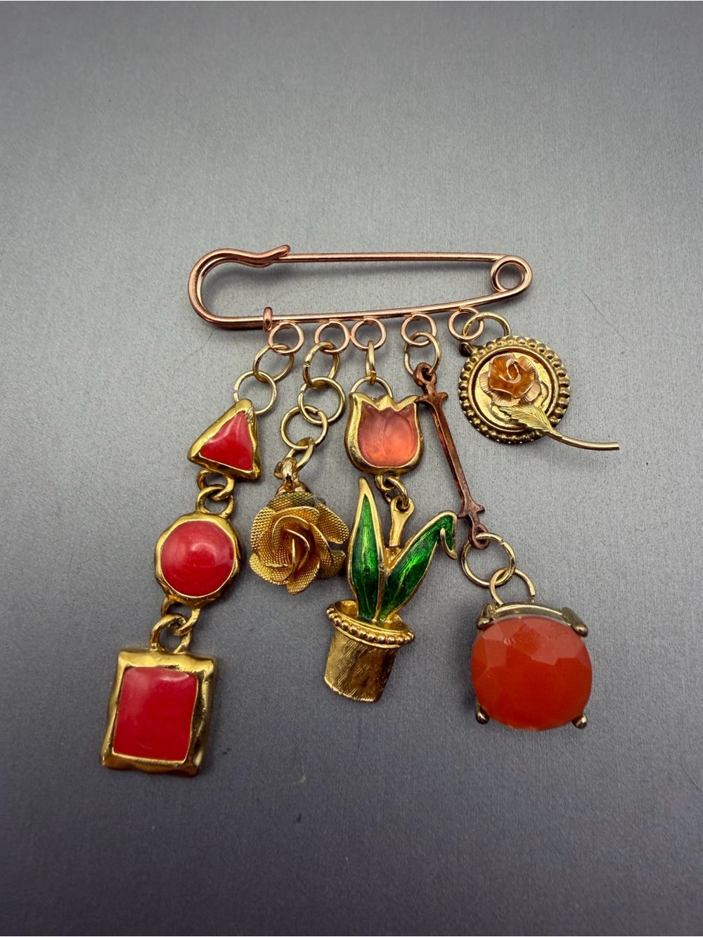 Vintage-Inspired Garden Theme Coral Green Safety Kilt Pin Brooch